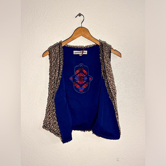 Embroidered Moroccan Touch Khamsa Vest Size S - Picture 2 of 4